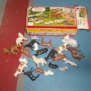 Plasticville Barnyard Animals 1606 O and S scale railroad train setup